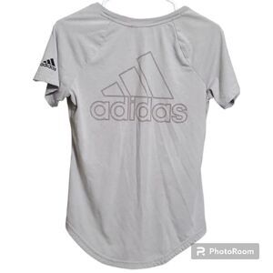 Adidas top women’s size medium grey shirt Adidas logo thin fabric game d…